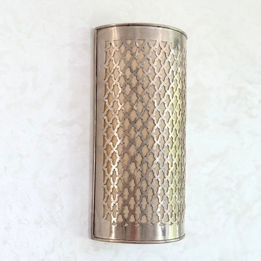 Applique murale Khmissa en laiton argenté