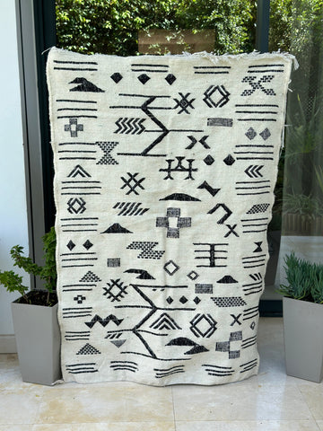 Tapis berbère Hanbal noir amazigh 100% coton - 154cm/102cm
