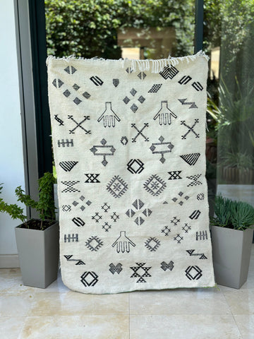 Tapis berbère Hanbal noir amazigh 100% coton - 147cm/95cm