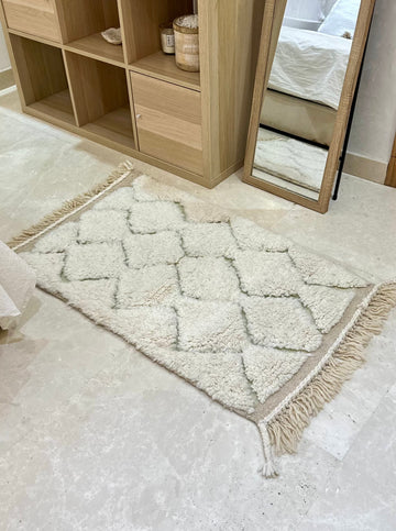 Tapis berbère Beni Ouarain  zigzag vert crème 100% laine de mouton 108cm/65cm