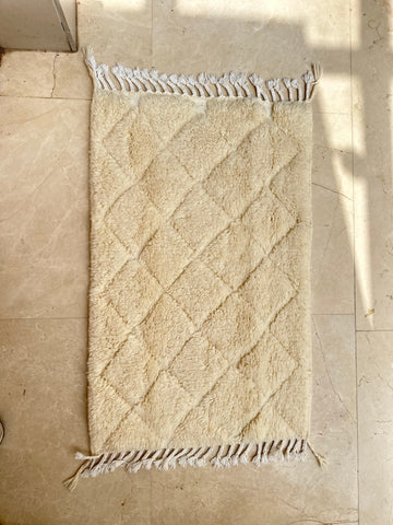 Tapis berbère Beni Ouarain crème petits losange 100% laine de mouton - 108cm/63cm