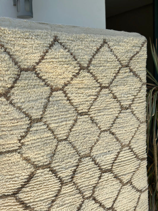 Tapis berbère Beni Ouarain crème et taupe Tizwit 100% laine de mouton - 152cm / 104cm