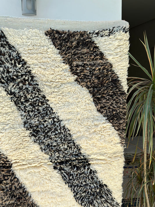 Tapis berbère Beni Ouarain noir marron et crème 100% laine de mouton - 153cm / 92cm