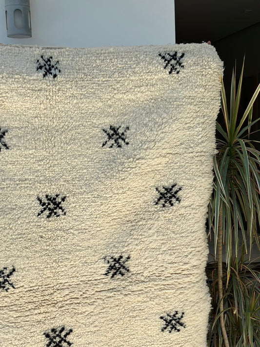 Tapis berbère Beni Ouarain crème et noir 100% laine de mouton - 185cm / 125cm