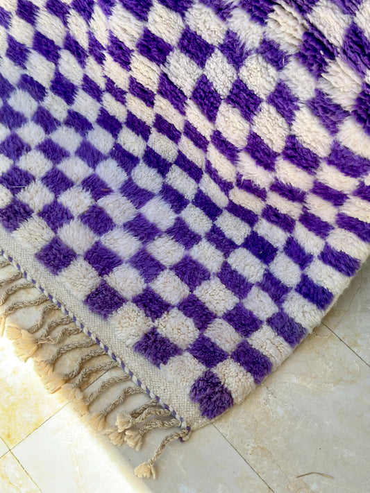 Tapis berbère Beni Ouarain damier crème  et mauve 100% laine de mouton - 168cm / 100cm