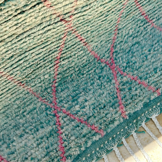 Tapis berbère Beni Ouarain turquoise et rose 100% laine de mouton - 143cm / 97cm