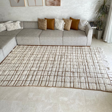 Tapis berbère Beni Ouarain crème et beige 100% laine de mouton - 2,46m / 1,54m