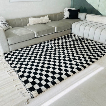 Tapis berbère Beni Ouarain damier noir et blanc 100% laine de mouton - 2,53m / 1,54m