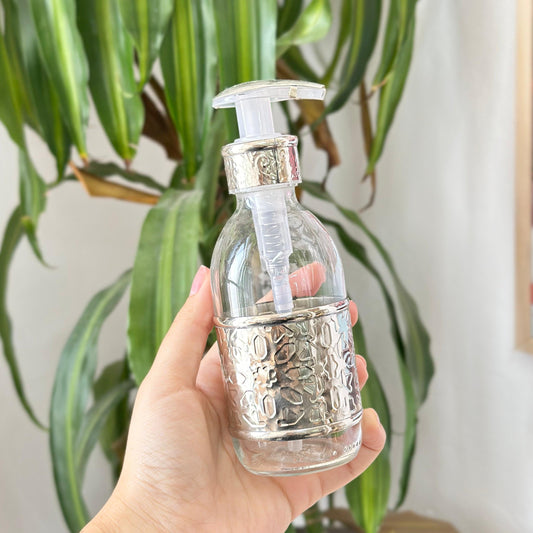 Distributeur de savon en verre et laiton argentée grand Zwak