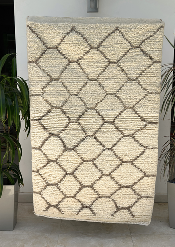 Tapis berbère Beni Ouarain crème et taupe Tizwit 100% laine de mouton - 152cm / 104cm